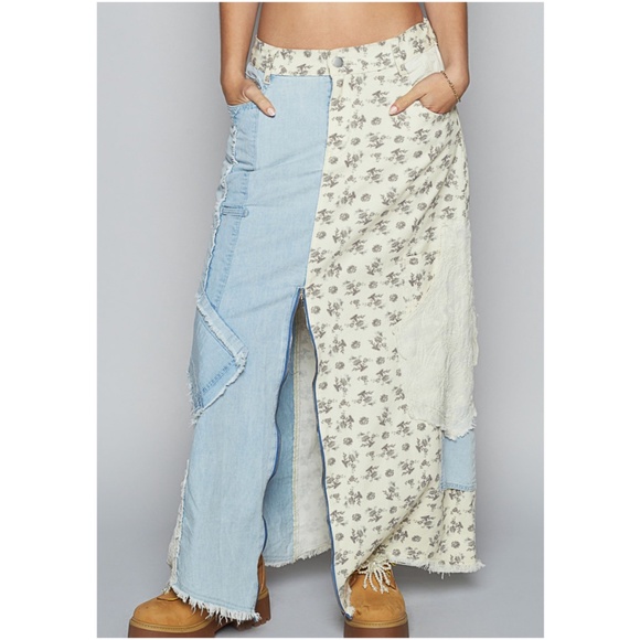 POL Light Wash Denim Floral Print Stretchy waist Zip Maxi Skirt - Picture 1 of 5